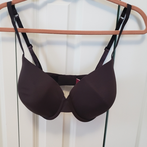 True &Co Body Convertible Underwire T-Shir - Picture 3 of 16